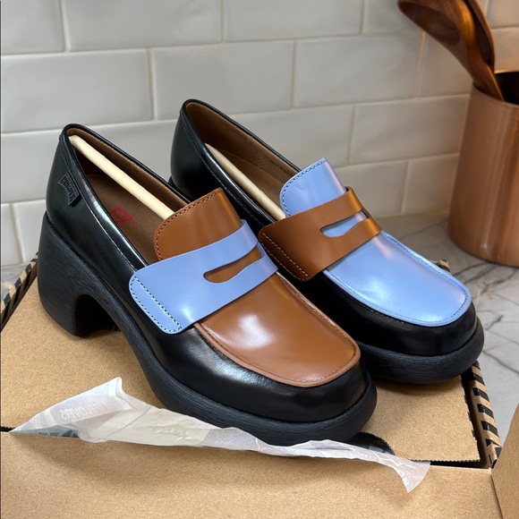 Camper Twins Women's Black, Brown, and Blue Platform Loafers - Picture 4 of 4